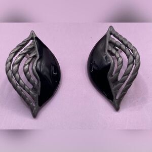Black Enamel Leaf Earrings Women Gunmetal Rope Openwork Pierced Jewelry Pair